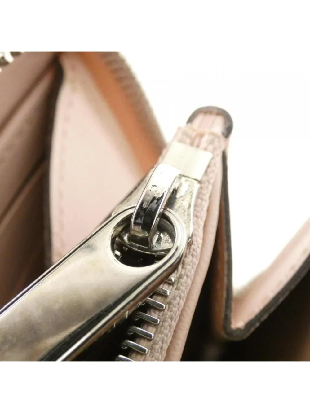 Louis Vuitton Mahina Zippy Wallet